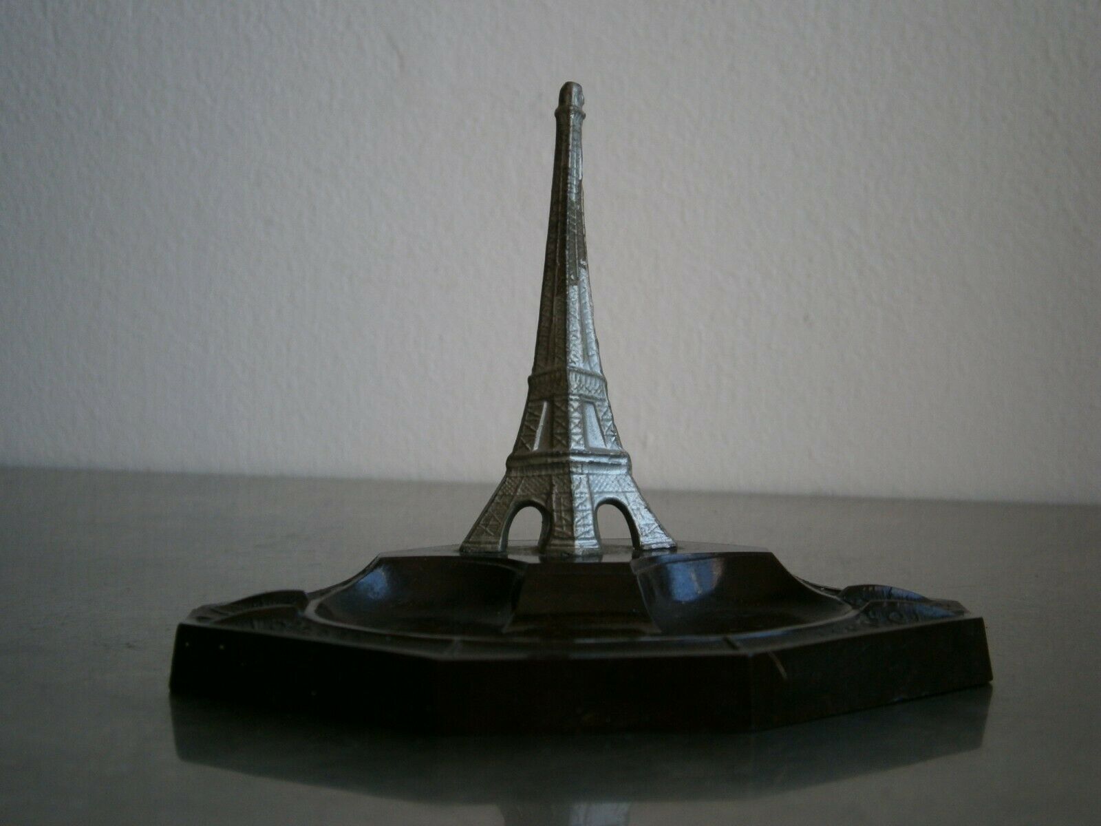 Tour Eiffel Antique Decoration Metal And Bakelite Souvenir De Paris Orfear Deco